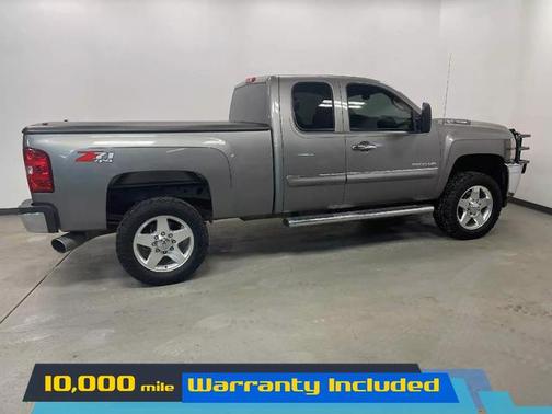 Photo 2 of 30 of 2013 Chevrolet Silverado 2500 LT