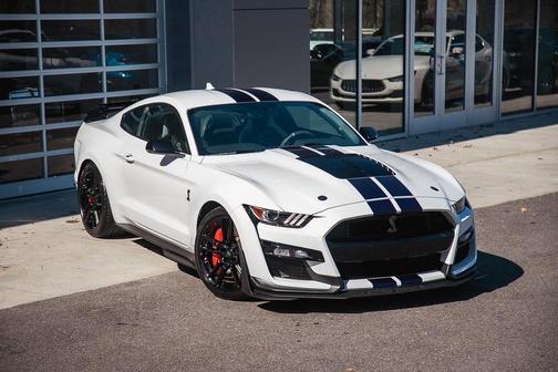 Photo 5 of 30 of 2020 Ford Shelby GT500 Base
