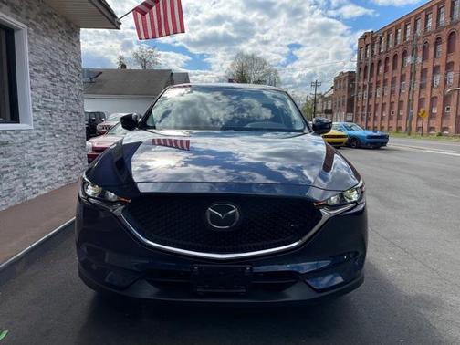 Photo 2 of 31 of 2020 Mazda CX-5 Touring