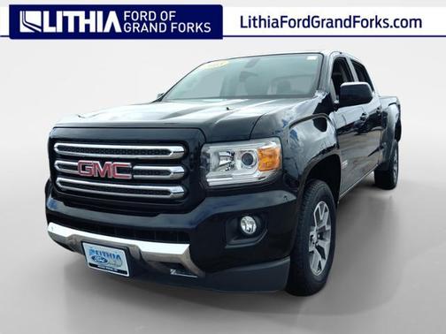 Photo 1 of 30 of 2015 GMC Canyon SLE
