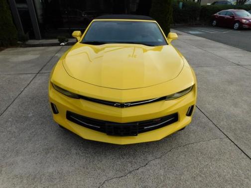 Photo 2 of 31 of 2017 Chevrolet Camaro 1LT