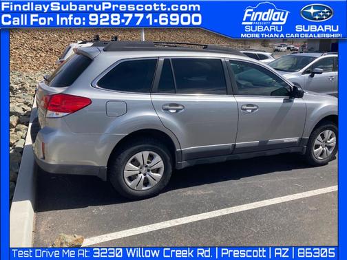 Photo 1 of 2 of 2011 Subaru Outback 2.5i