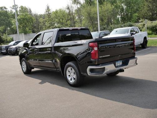 Photo 5 of 45 of 2020 Chevrolet Silverado 1500 LT