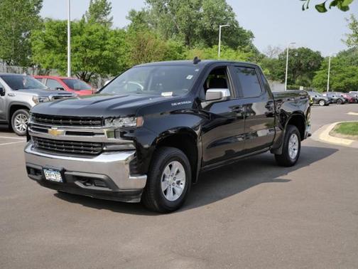 Photo 3 of 45 of 2020 Chevrolet Silverado 1500 LT