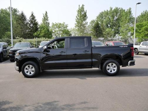 Photo 4 of 45 of 2020 Chevrolet Silverado 1500 LT