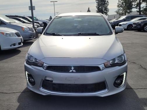 Photo 2 of 21 of 2017 Mitsubishi Lancer ES