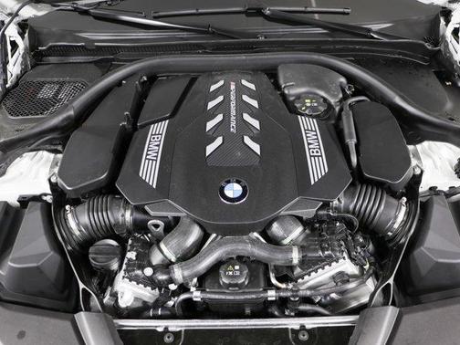 Photo 4 of 28 of 2023 BMW M550 i xDrive