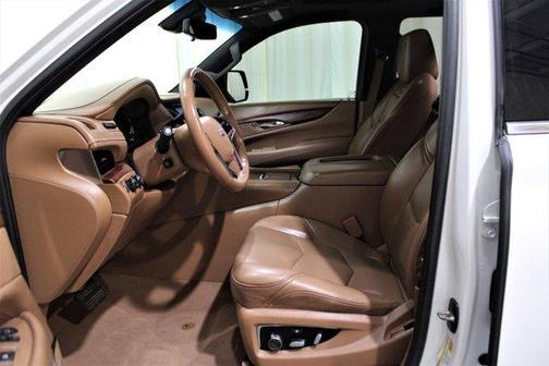 Photo 4 of 81 of 2017 Cadillac Escalade ESV Platinum