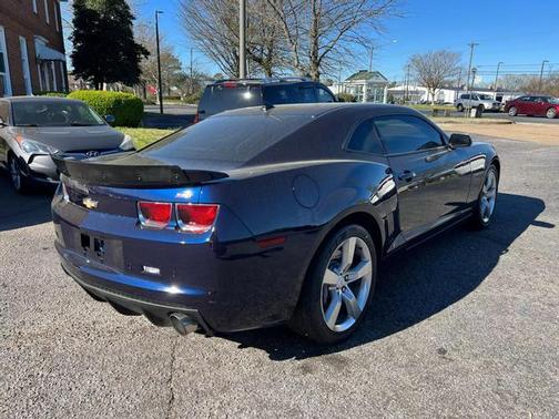 Photo 5 of 21 of 2010 Chevrolet Camaro 2SS