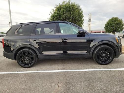 Photo 4 of 5 of 2022 Kia Telluride SX