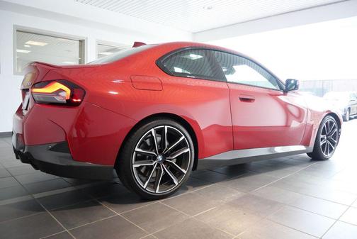 Photo 4 of 22 of 2022 BMW 230 i