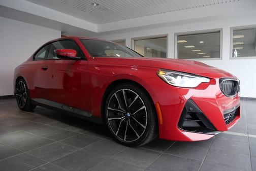 Photo 5 of 22 of 2022 BMW 230 i