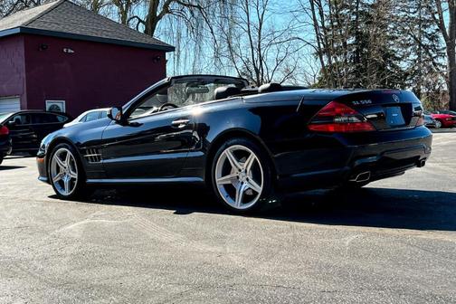 Photo 5 of 48 of 2009 Mercedes-Benz SL-Class SL550 Roadster