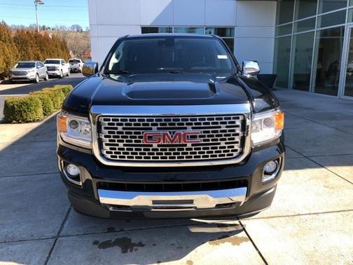 Photo 2 of 28 of 2018 GMC Canyon Denali