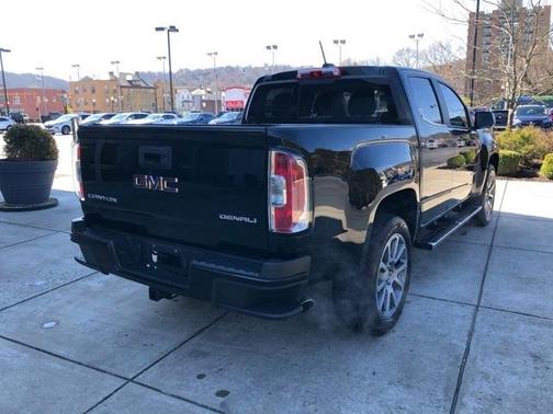 Photo 4 of 28 of 2018 GMC Canyon Denali