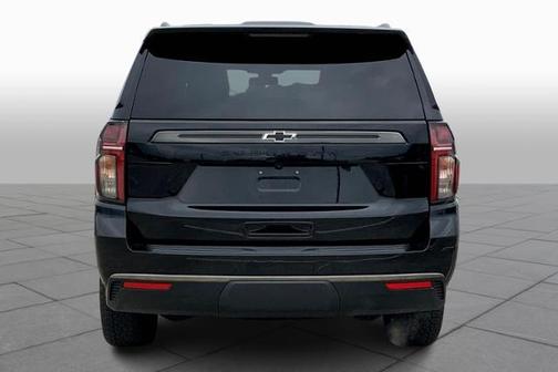 Photo 4 of 33 of 2022 Chevrolet Suburban Z71