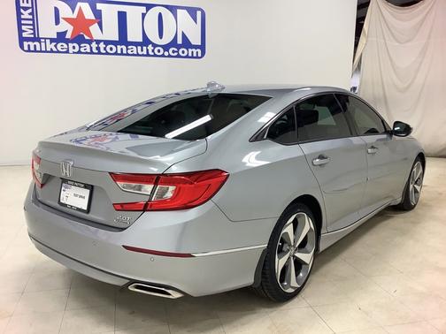 Photo 3 of 3 of 2019 Honda Accord