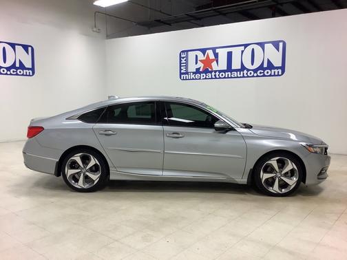 Photo 2 of 3 of 2019 Honda Accord
