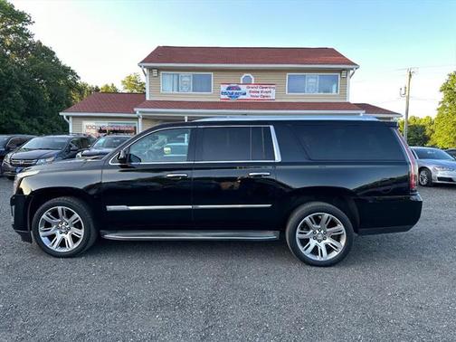 Photo 2 of 42 of 2015 Cadillac Escalade ESV Luxury