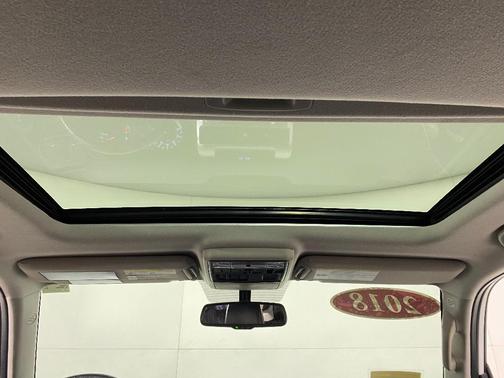Photo 4 of 27 of 2018 Toyota 4Runner SR5 Premium