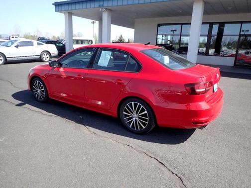 Photo 3 of 23 of 2016 Volkswagen Jetta 1.8T Sport