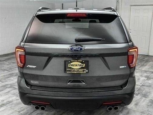 Photo 5 of 60 of 2018 Ford Explorer sport