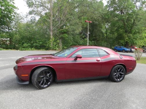 Photo 3 of 26 of 2021 Dodge Challenger R/T
