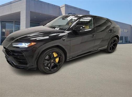 Photo 1 of 8 of 2020 Lamborghini Urus Base