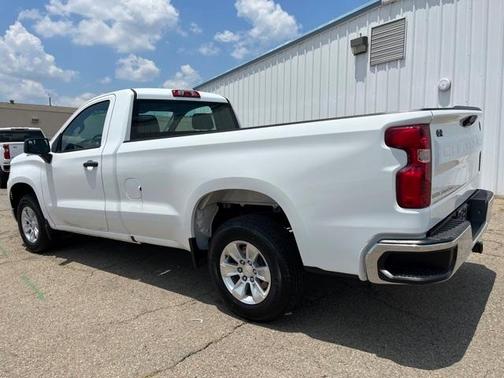 Photo 3 of 22 of 2022 Chevrolet Silverado 1500 WT