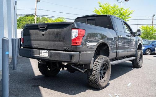 Photo 5 of 8 of 2017 Nissan Titan XD SV