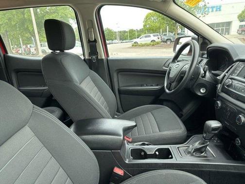 Photo 3 of 6 of 2020 Ford Ranger STX