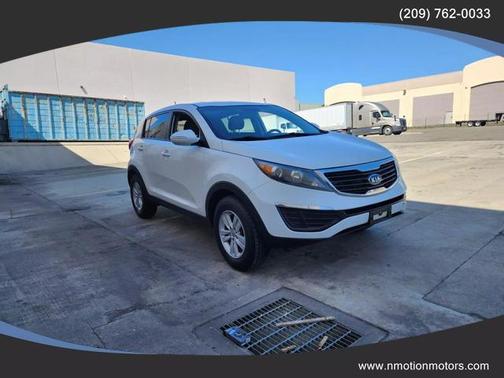Photo 1 of 15 of 2011 Kia Sportage LX