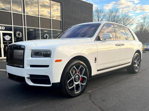 Photo 3 of 99 of 2022 Rolls-Royce Cullinan