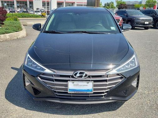 Photo 2 of 39 of 2019 Hyundai Elantra Limited
