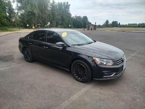 Photo 1 of 27 of 2017 Volkswagen Passat 1.8T SE