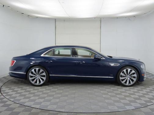 Photo 4 of 44 of 2021 Bentley Flying Spur W12