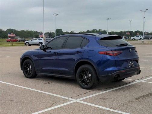 Photo 5 of 32 of 2022 Alfa Romeo Stelvio Sprint