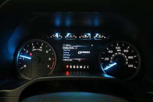 Photo 2 of 35 of 2016 Ford F-150 XLT