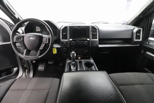 Photo 5 of 35 of 2016 Ford F-150 XLT