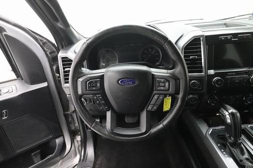 Photo 4 of 35 of 2016 Ford F-150 XLT