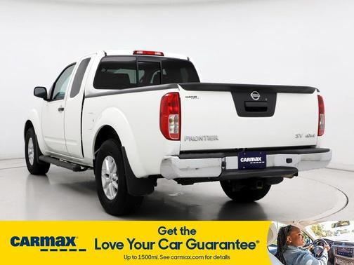 Photo 2 of 28 of 2019 Nissan Frontier SV