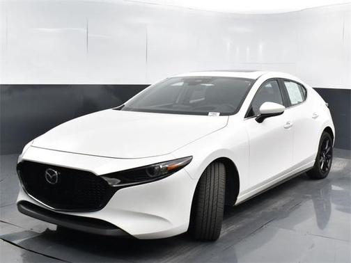 Photo 5 of 38 of 2022 Mazda Mazda3 FWD w/Premium Package
