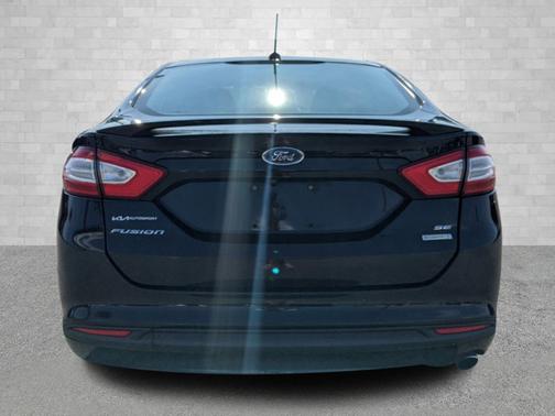 Photo 4 of 23 of 2016 Ford Fusion SE