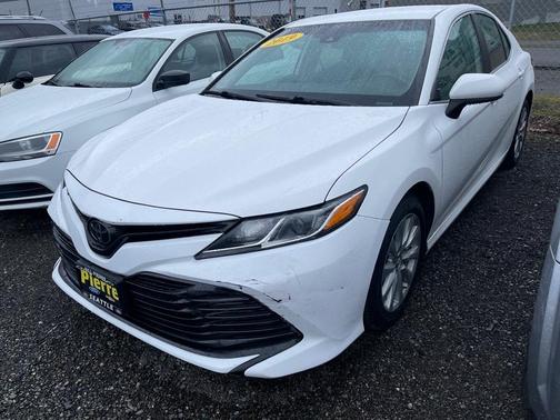 Photo 1 of 6 of 2019 Toyota Camry LE