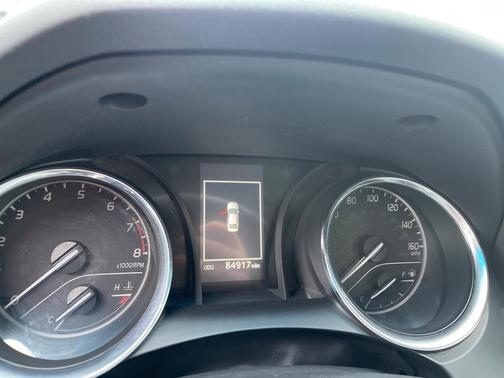 Photo 6 of 6 of 2019 Toyota Camry LE