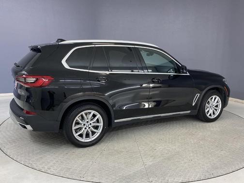 Photo 5 of 38 of 2020 BMW X5 sDrive40i
