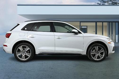Photo 2 of 36 of 2020 Audi Q5 40 Premium Plus