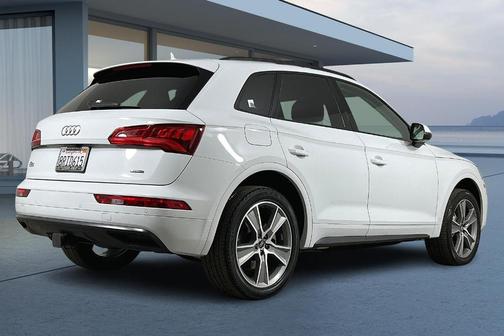 Photo 3 of 36 of 2020 Audi Q5 40 Premium Plus