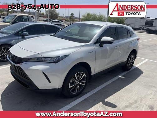 Photo 1 of 3 of 2021 Toyota Venza LE