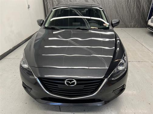 Photo 3 of 43 of 2016 Mazda Mazda3 i Sport